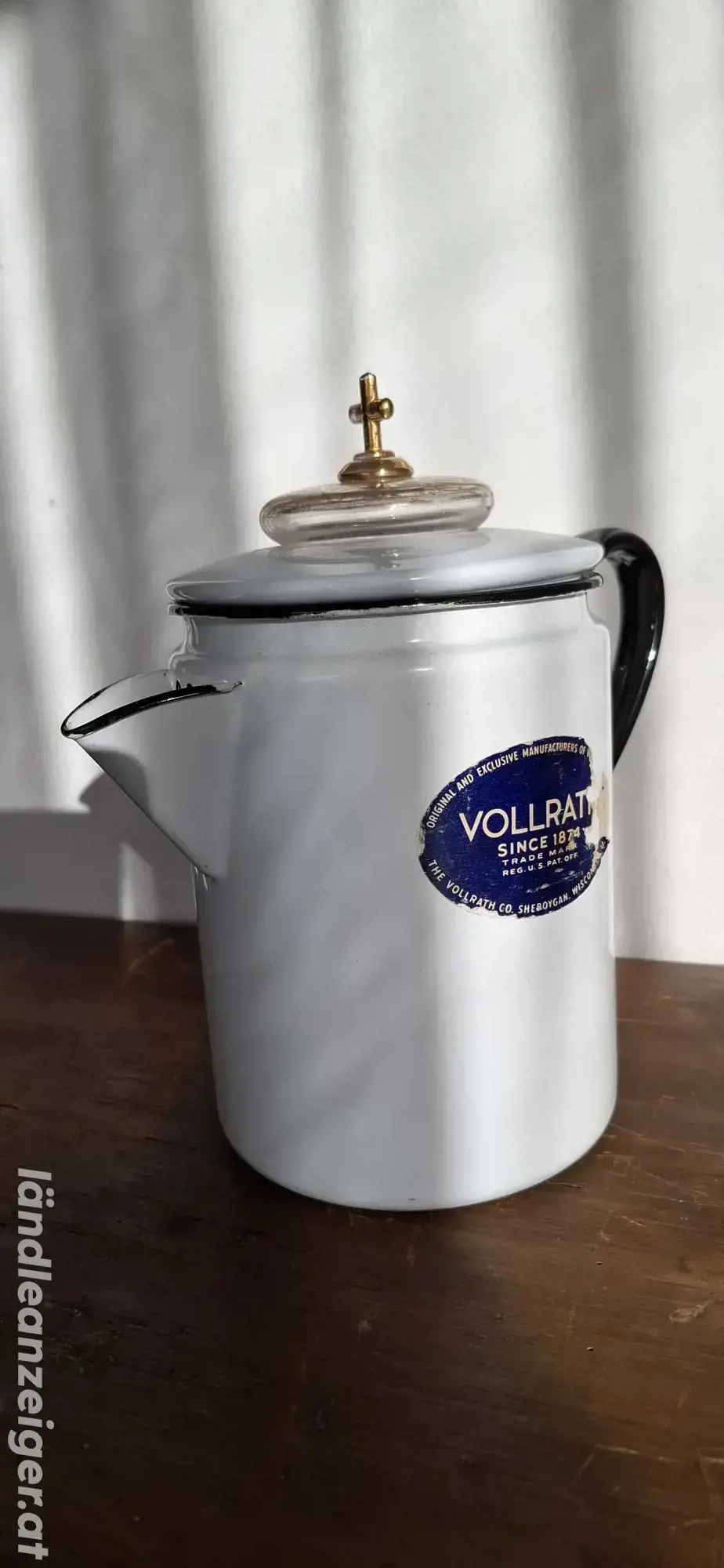 Historischer Email Perkolator