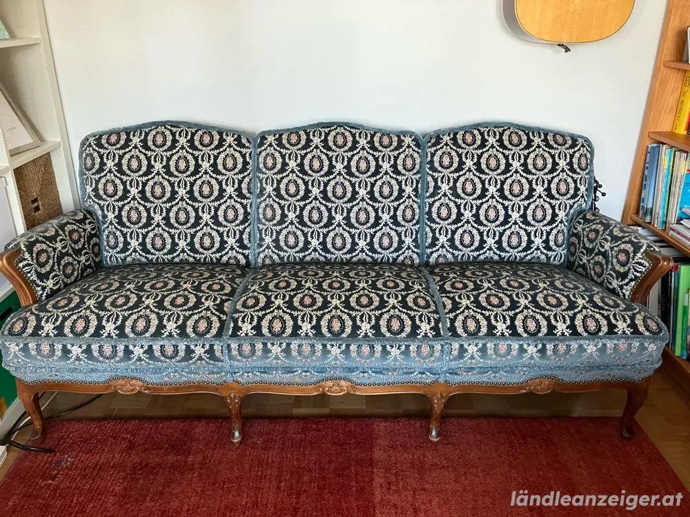 Blaues Sofa in Bregenz abzugeben