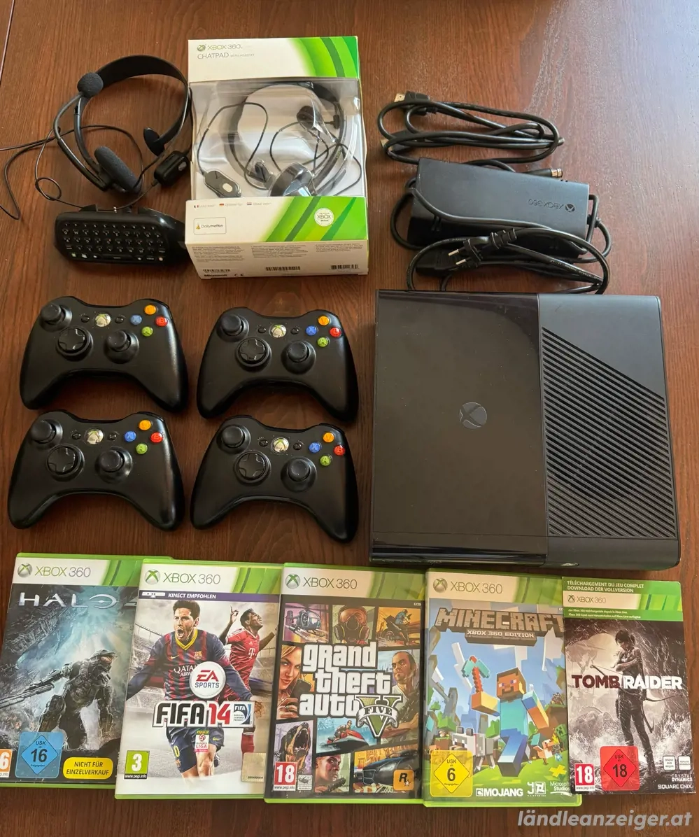 XBOX 360 E Set mit 4x Controller und Spielen