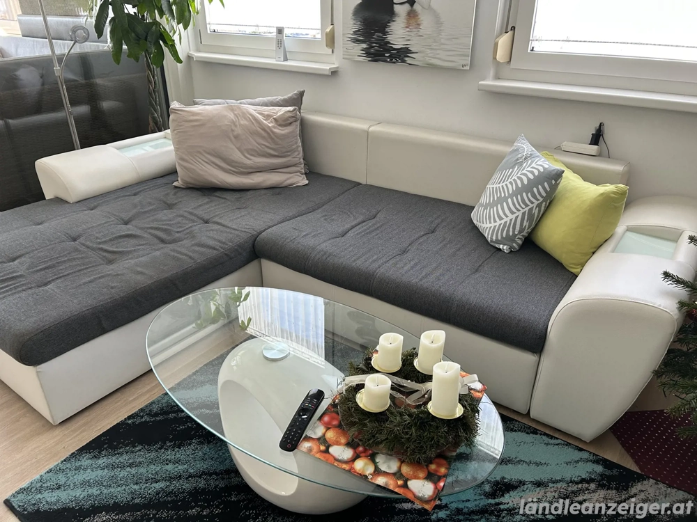 Sofa und Tisch zu verkaufen