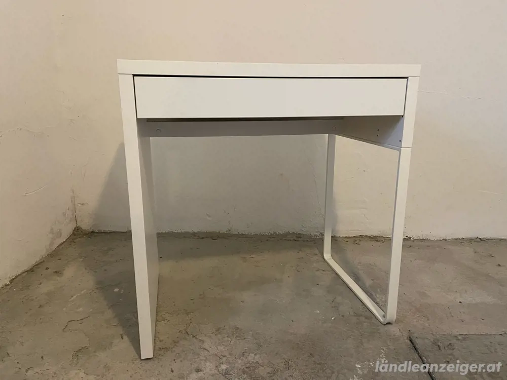 Ikea MICKE Schreibtisch
