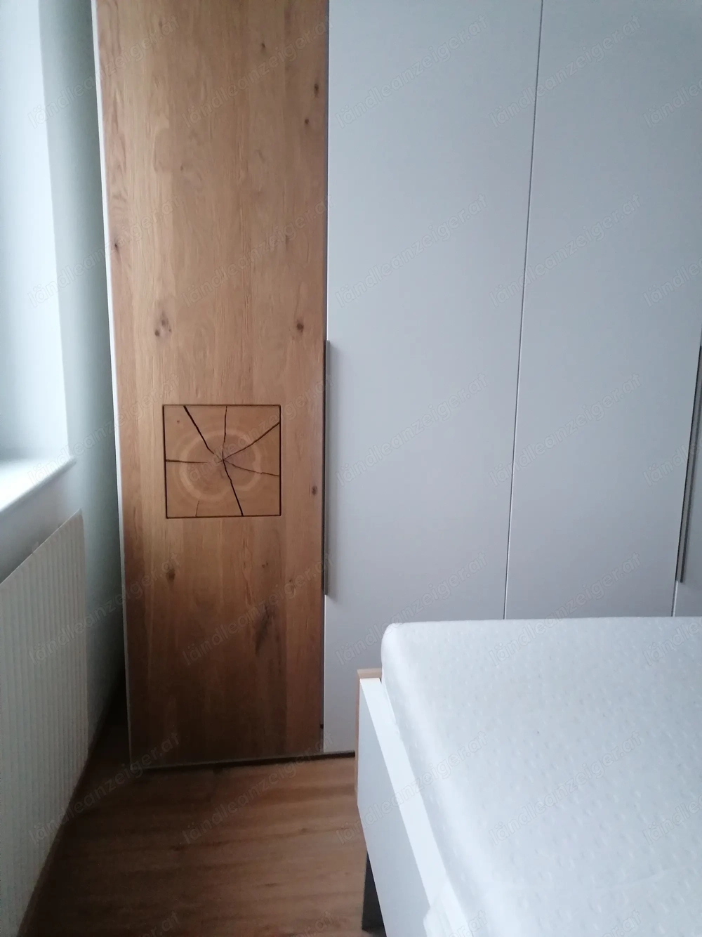 Kleiderschrank neuwertig 