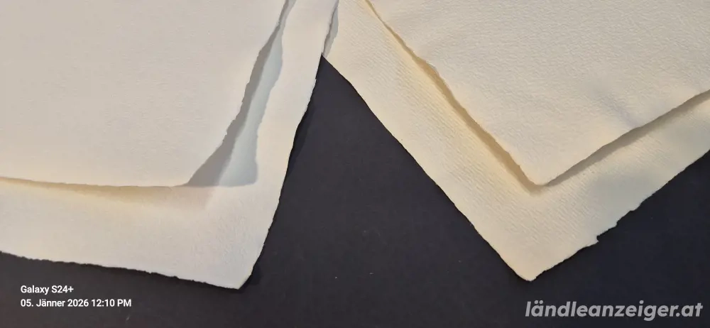 Handgeschöpftes Papier