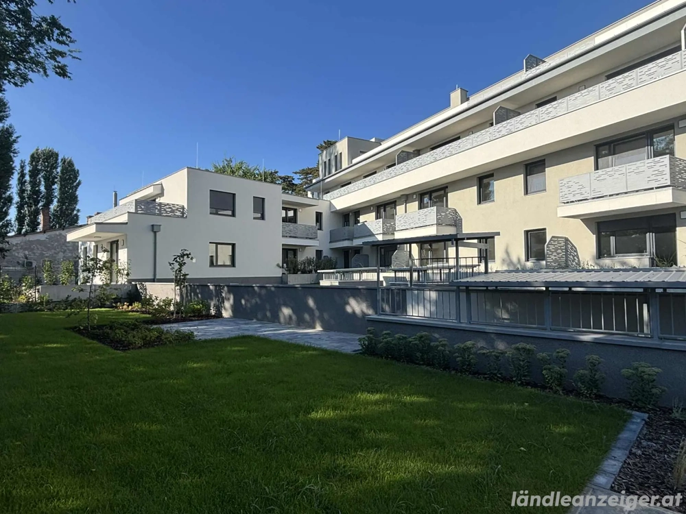 Premium-Gewerbeflächen und Büros im Stadtzentrum von Tata und Komárom zu verkaufen!