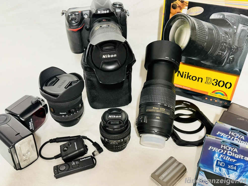 Neuwertige Nikon D300 Fotoausrüstung