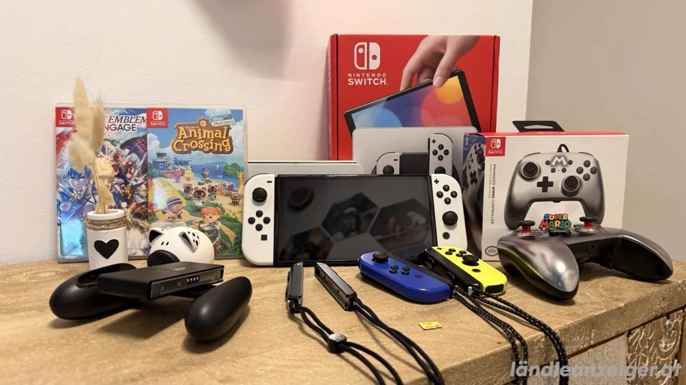 Nintendo Switch OLED-Modell, Weiß, Inkl. 4 Joy Cons, 2 Spiele, 256GB und mehr..