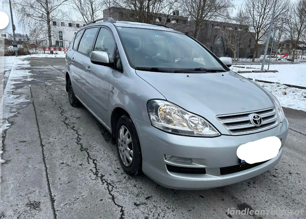 Toyota Avensis Verso 