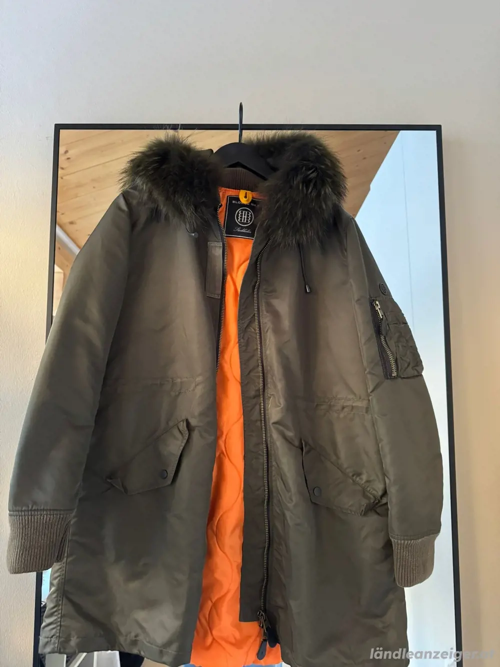 Blond Parka Mantel
