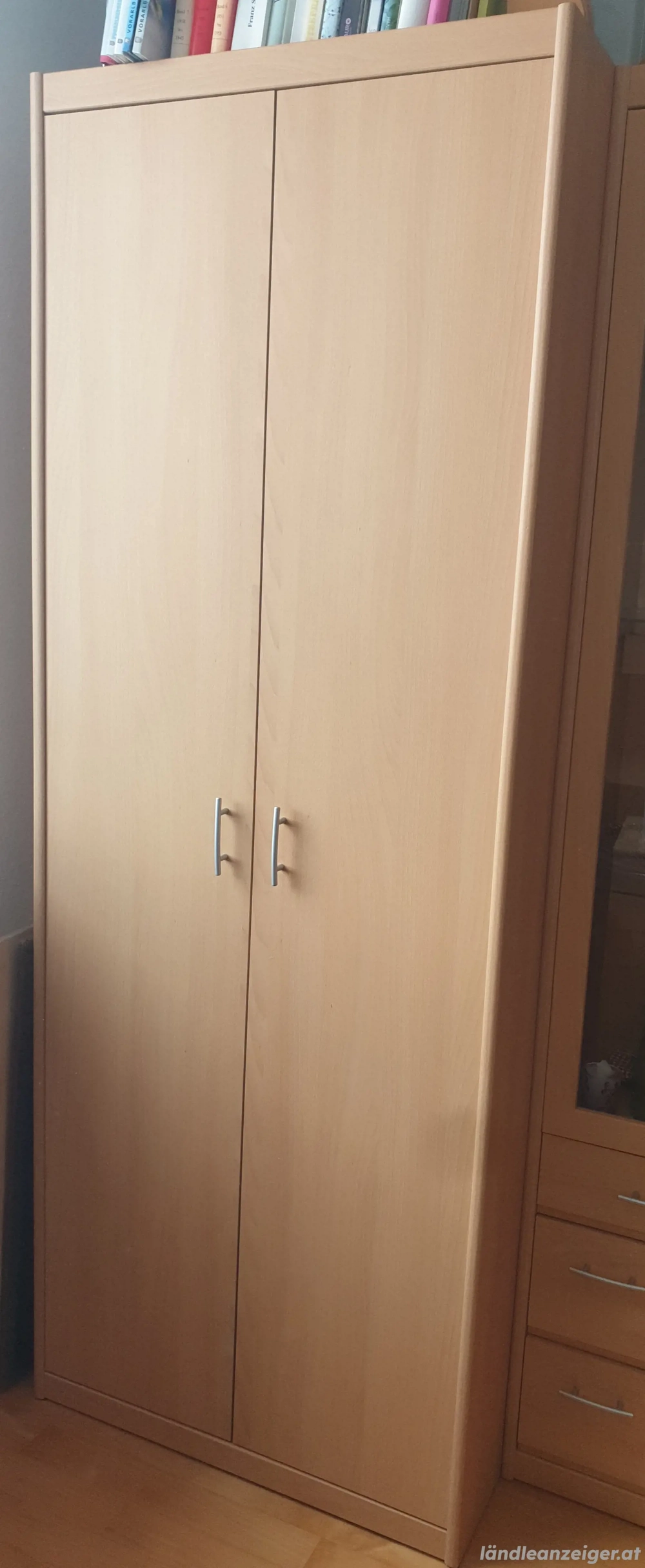 Kleiderschrank