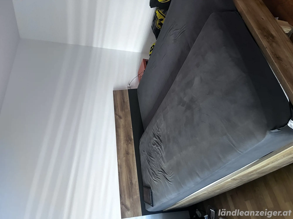 Bett inklusive Lattenroste 