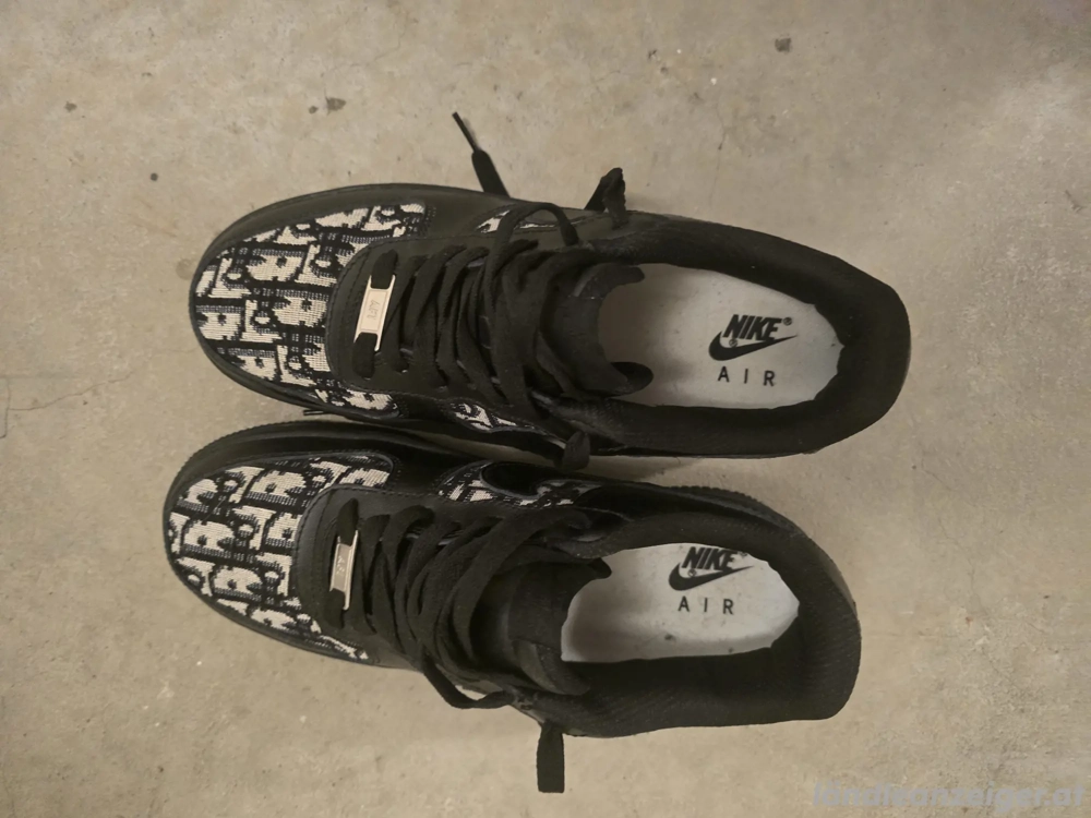 Nike Air Force 1   Schwarz Monogram Style   EU 41   Neu
