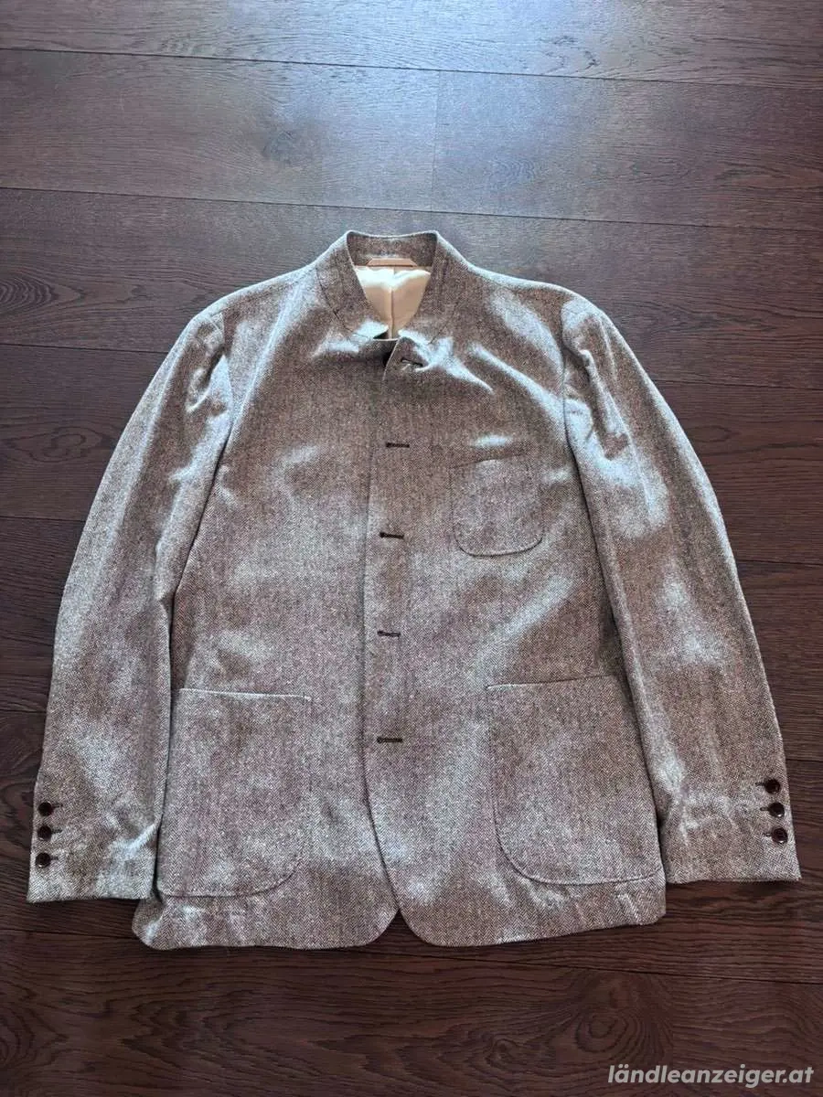 Sakko Neil vom Charles Robertson