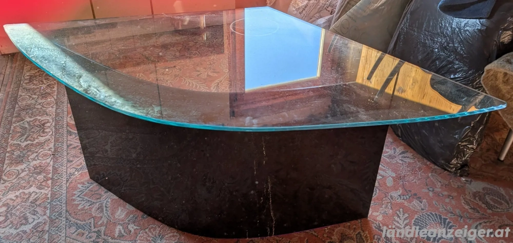 Chouchtisch - Designerstück alles aus Glas 