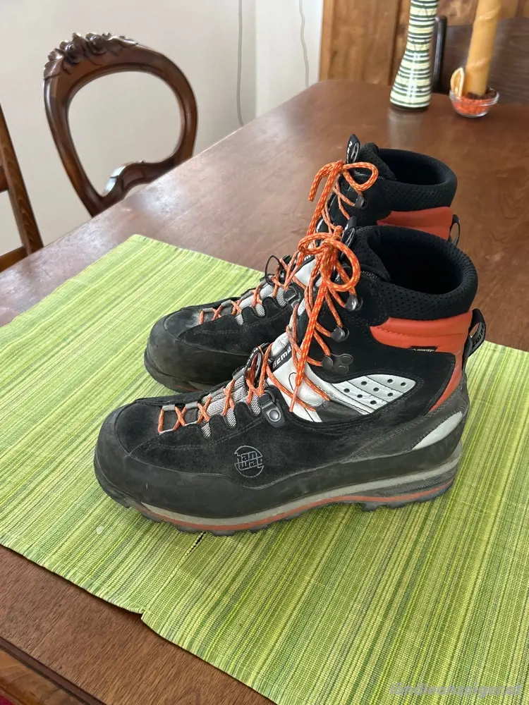 Bergschuhe Alpin Steigeisen zu montieren möglich