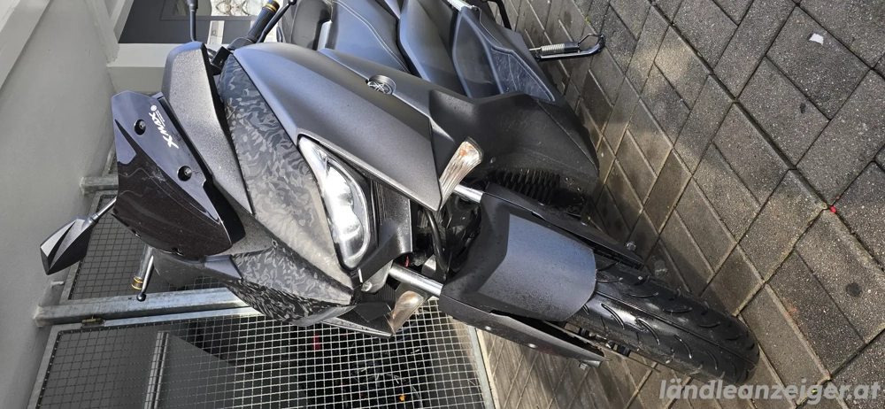 Yamaha Xmax 300