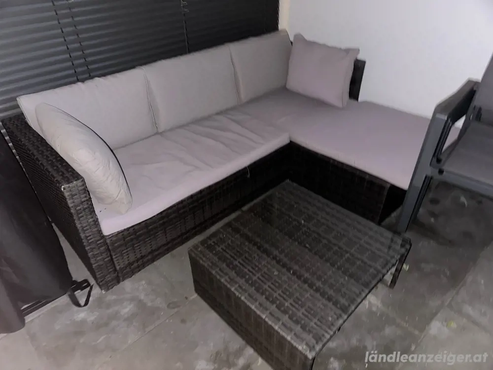 Polyrattan Lounge mit Tisch   Ecklounge
