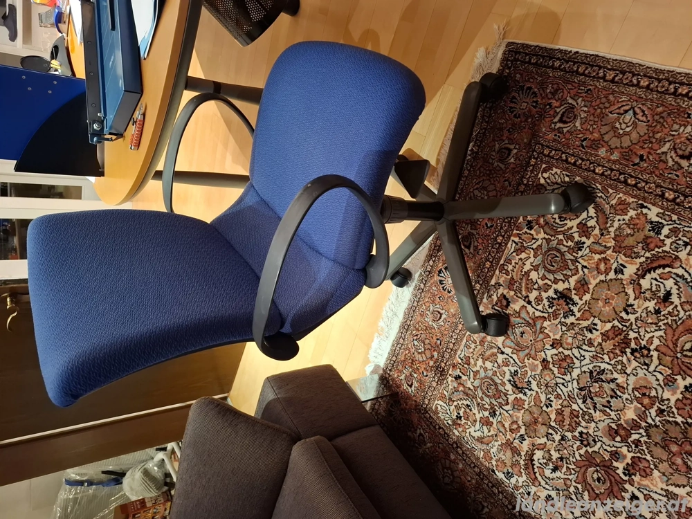 Bürostuhl drehbar, höhenverstellbar, Markenqualität