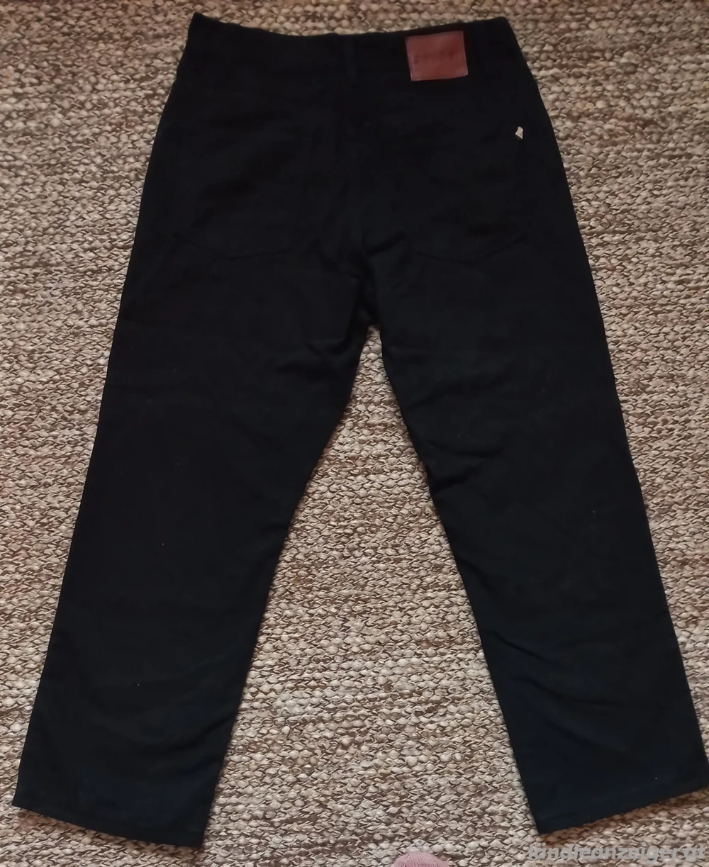 Schwarze Jeans 