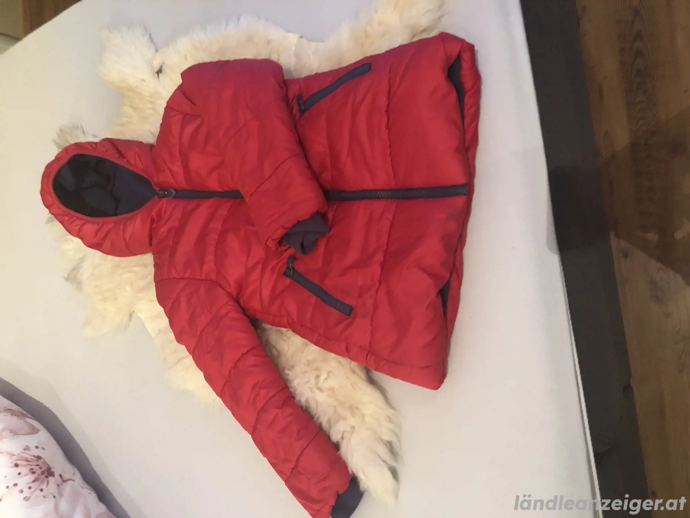 Warme Mädchenwinterjacke