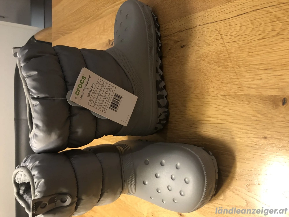 Wunderschöne neue Crocs Winterstiefel 