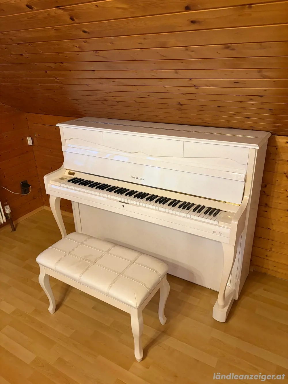 Klavier Samick 