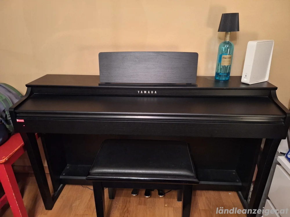 E Piano Yamaha Klavier