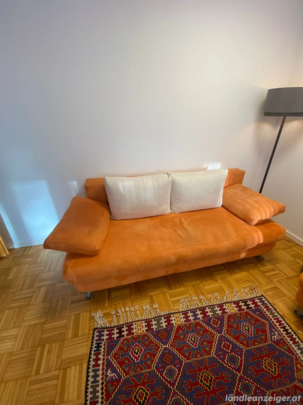 Sofa Zweisitzer als auch Bett nutzbar für 100 EUR! 