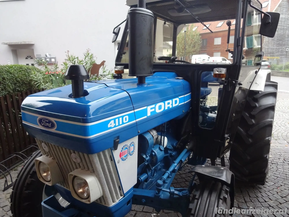 Traktor, Mittelklasse, mit hydraulischem Frontlader gesucht