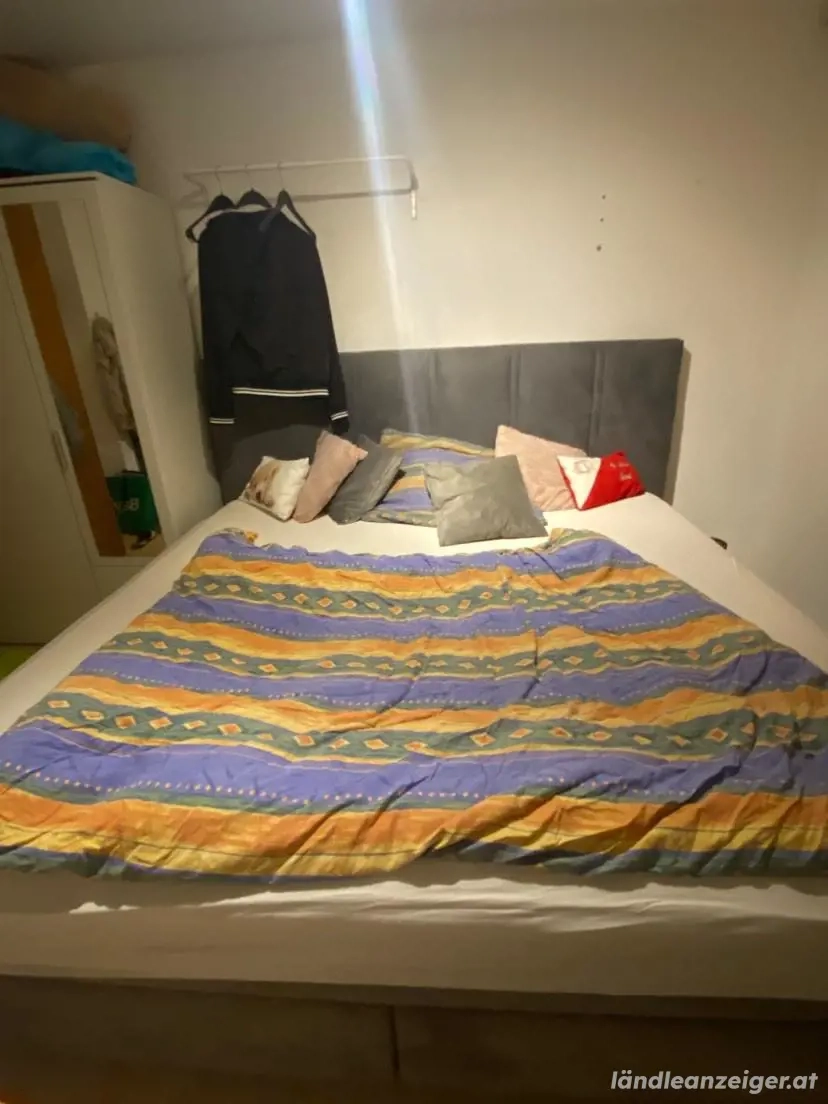 Boxspringbett 2m x 2 m grau