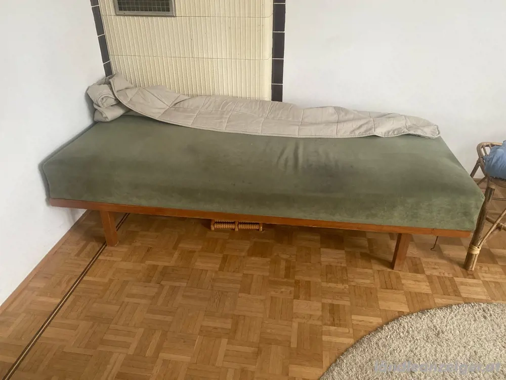 couch mit holzuntergestell