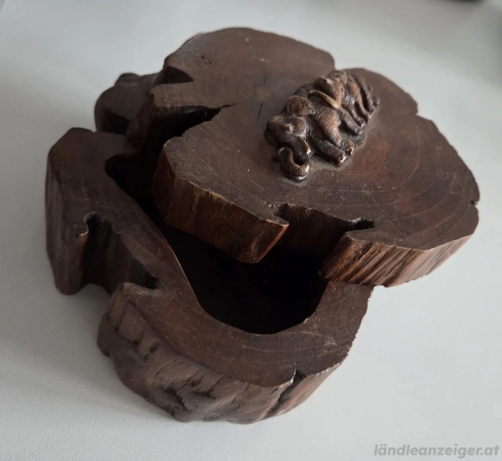 Schatulle aus Holz