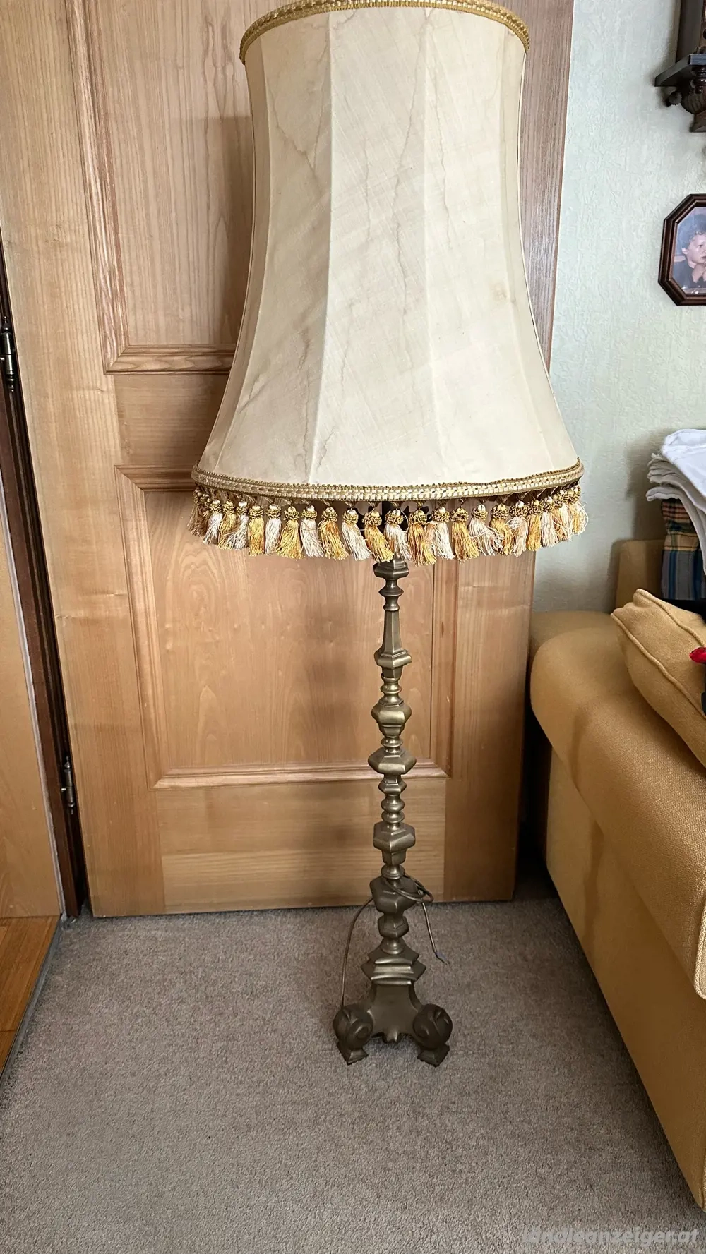 Lampe mit Lampenschirm