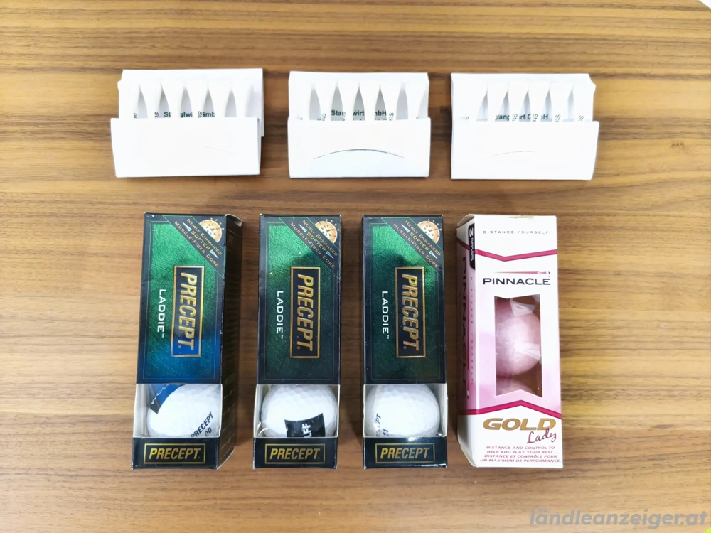 12 Golfbälle + 18 Tees   neu