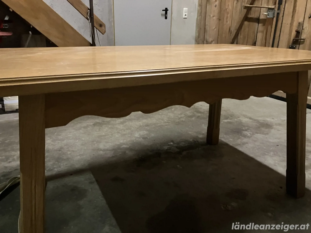 Tisch stabile Ausführung