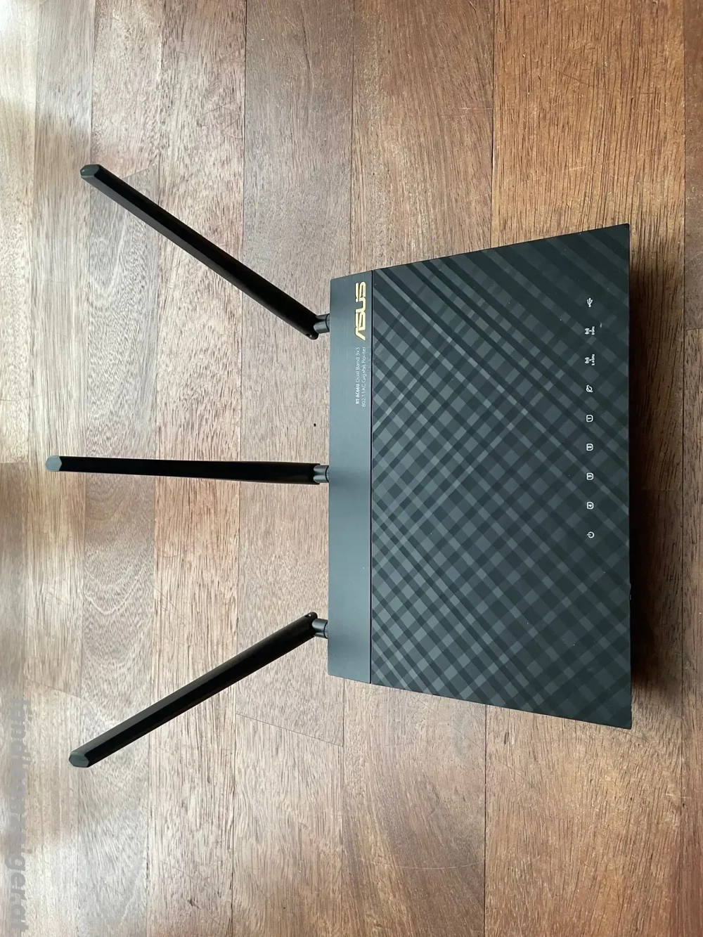 Router Asus RT-AC66U 