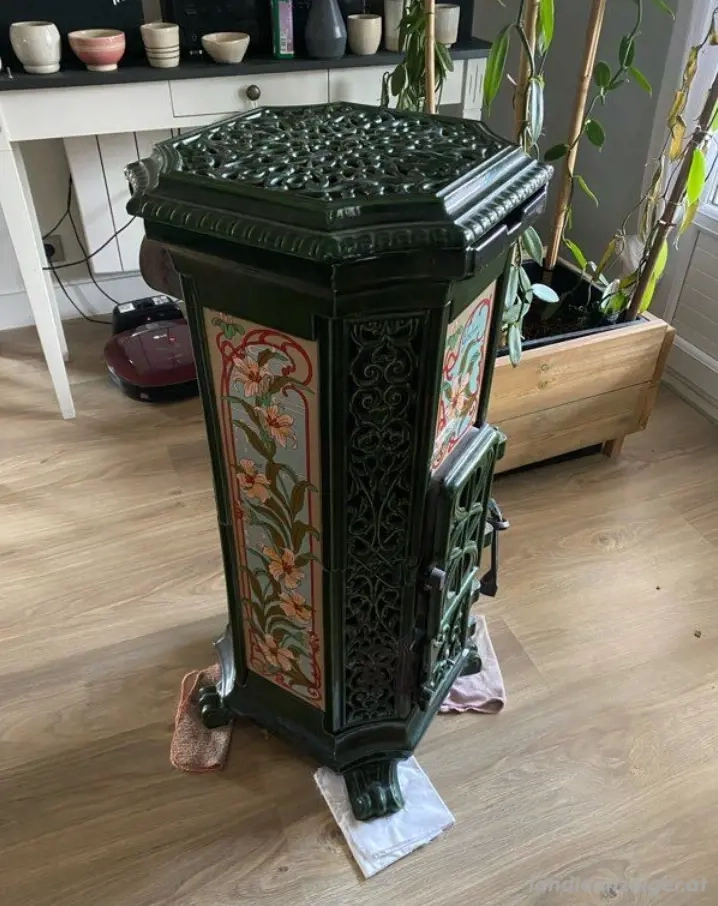 Emaillierter Gusseisen-Holzofen