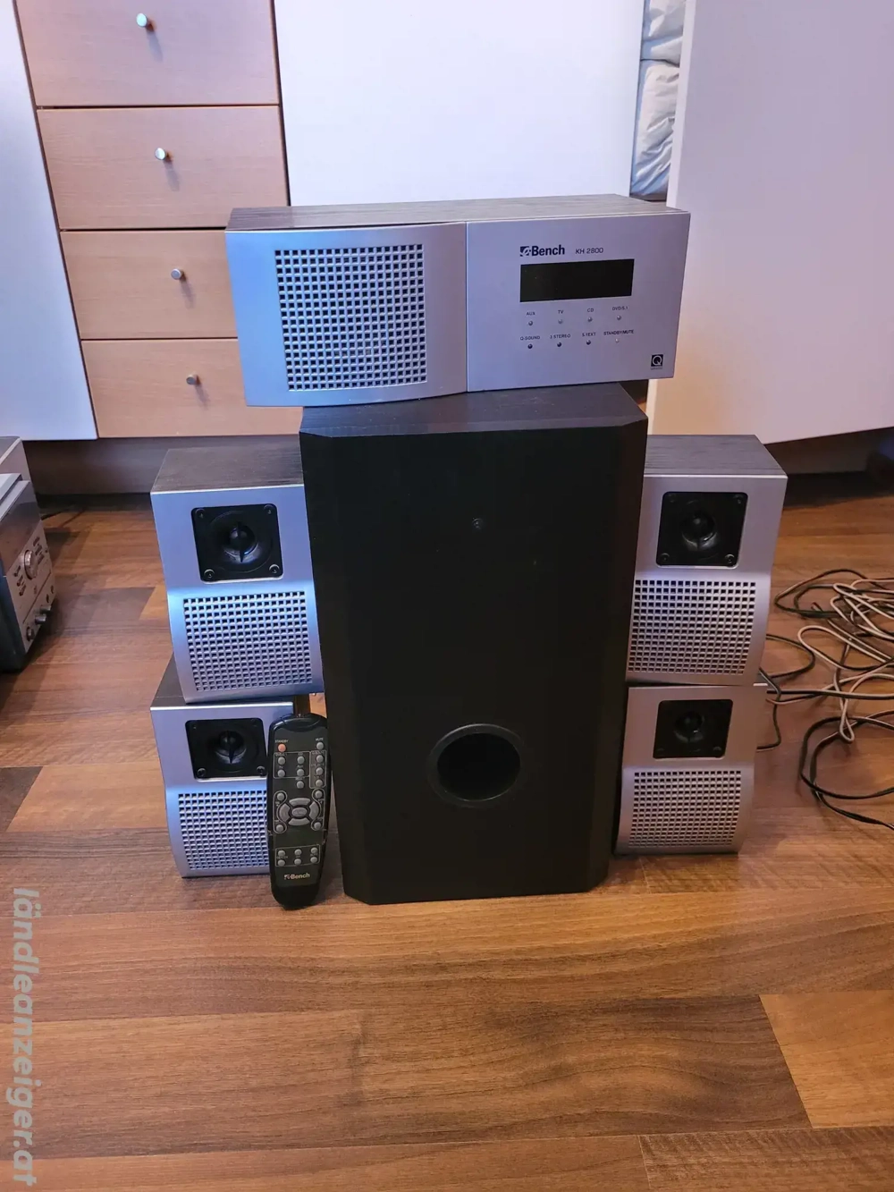 Soundsystem Marke Bench