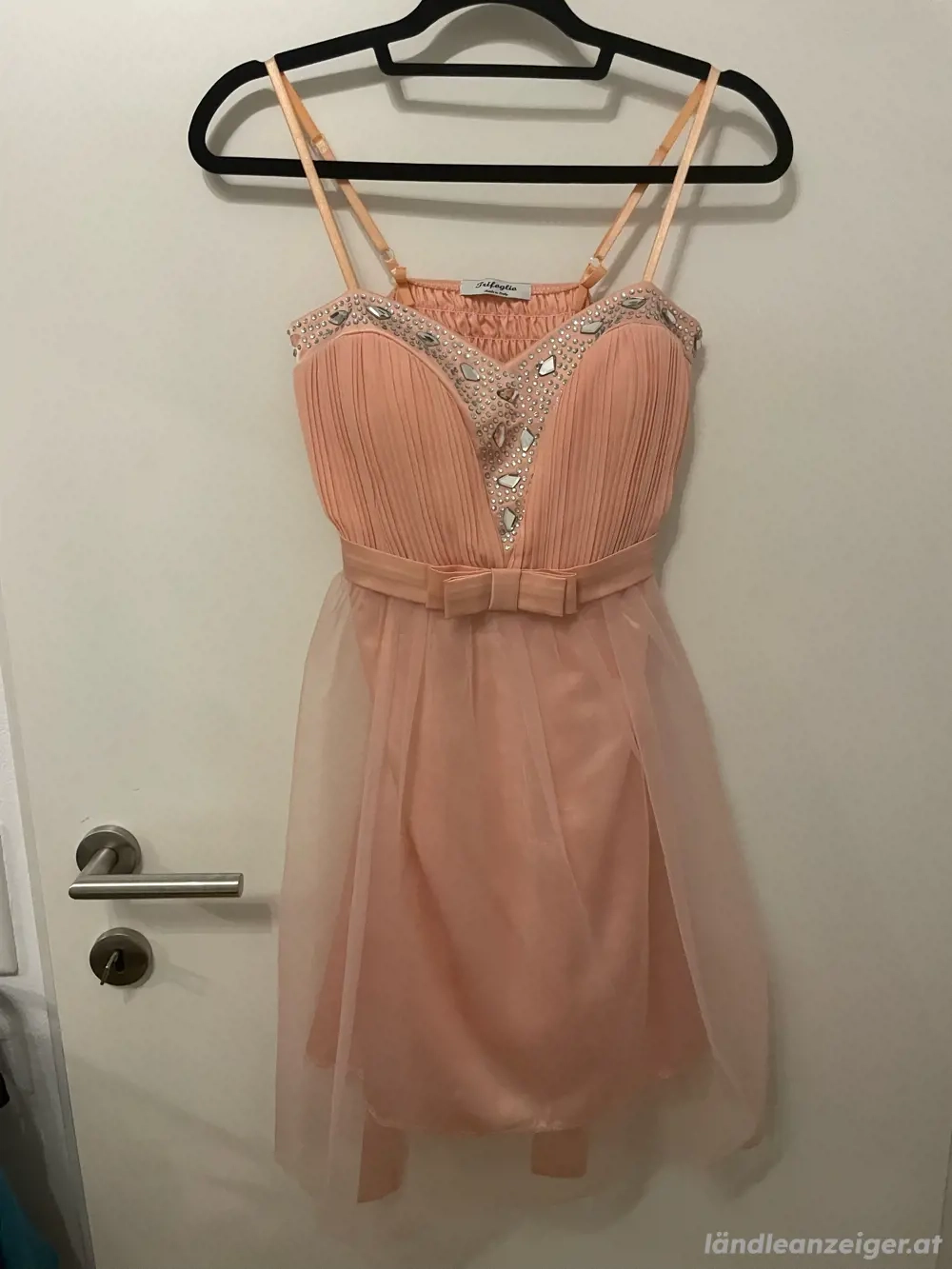 Roséfarbenes Abendkleid