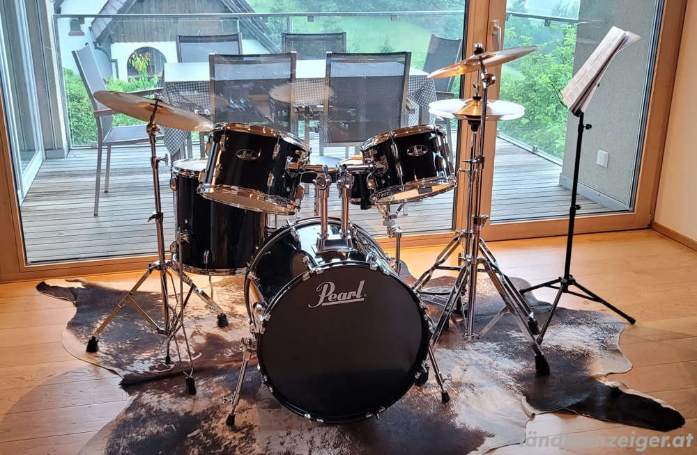 Pearl Roadshow (mit nagelneuen Fellen)