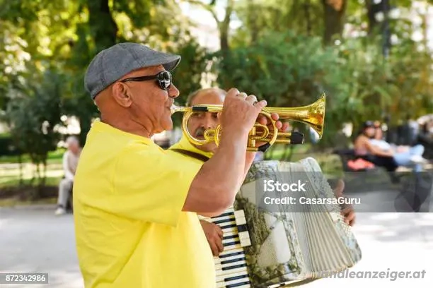 Trompeter* Akkordeon*