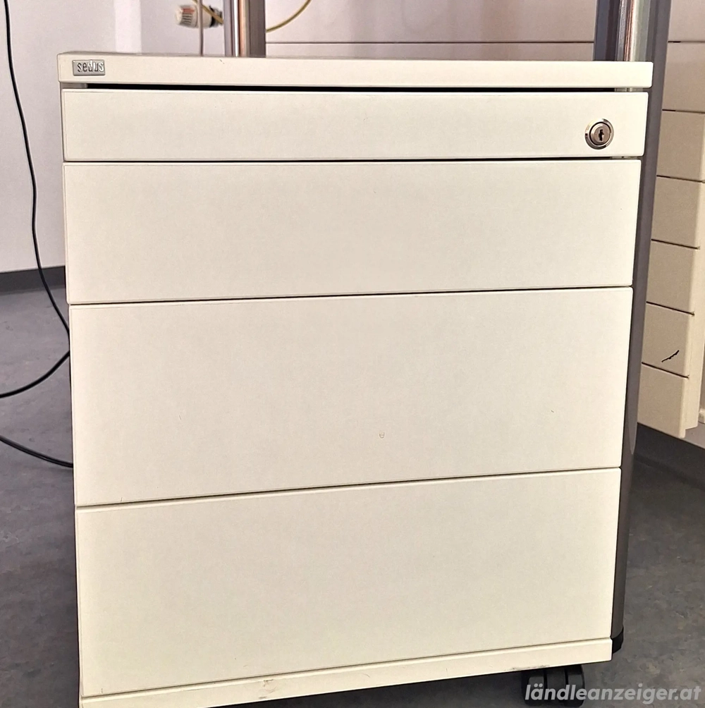 8 Stück Rollcontainer der Marke Sedus