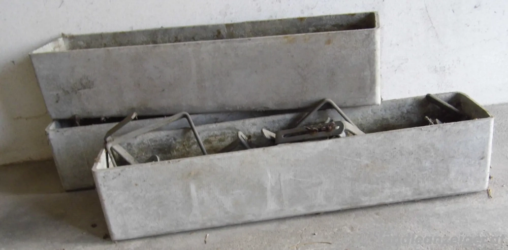 3 Blumentröge für Balkon zu verschenken