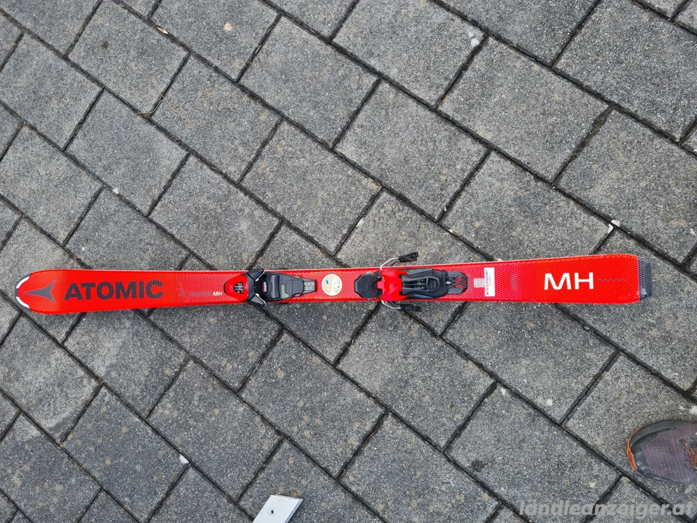 Verkaufe Atomic Schi, mit Bindung