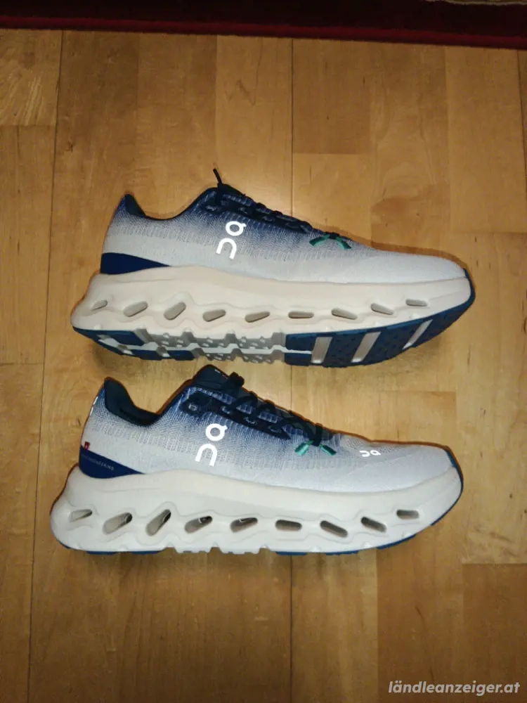 ON Cloudstratus Sportschuhe   Original