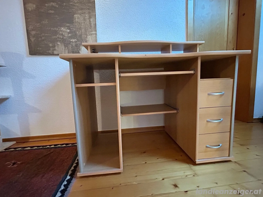 Schreibtisch mit Laden