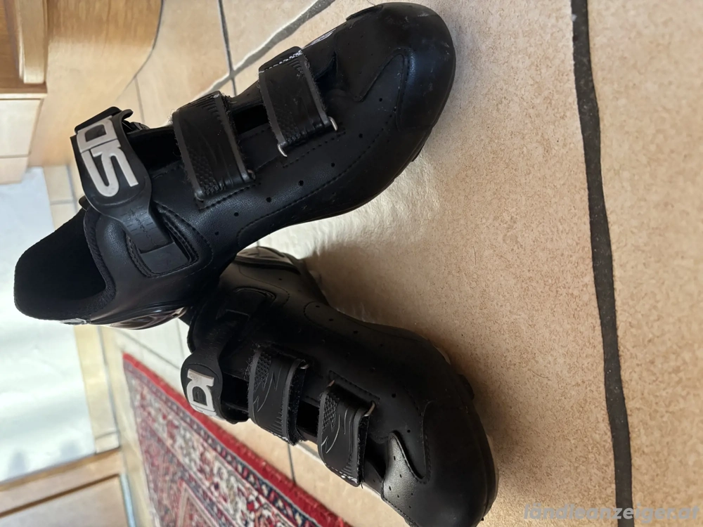 Radschuhe neu 