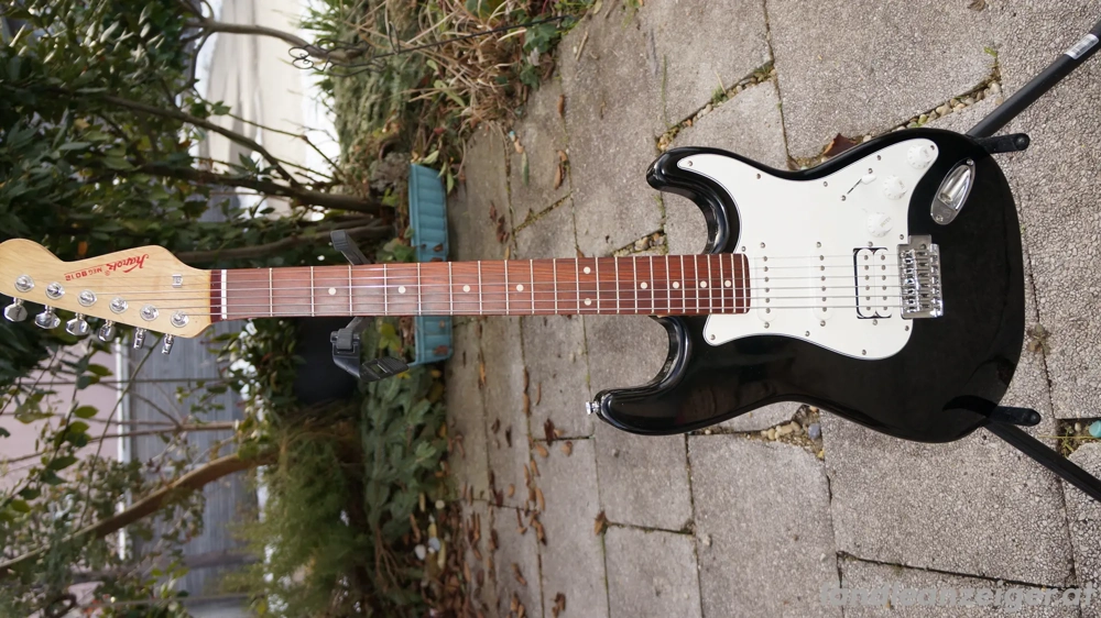 E Gitarre, Übungsgitarre