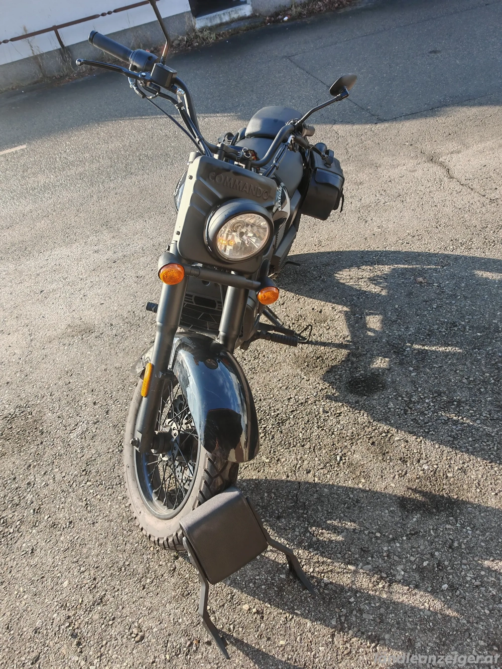 Um Renegade 125ccm