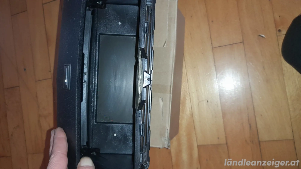 verkaufen monitor mercedes c 200 ab 2007