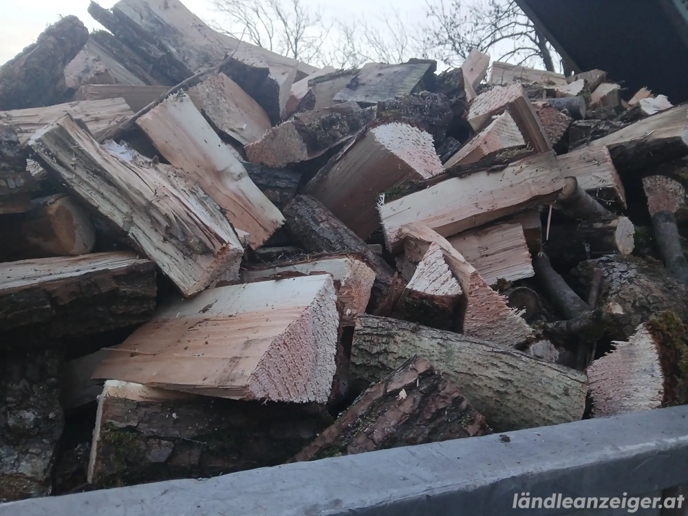 verkaufe ofenfertiges brennholz